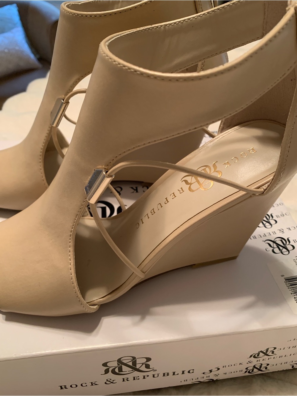 Rock & Republic Beige Open-Toe Ankle-Heel Sandals